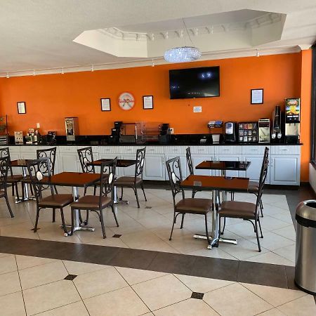 Howard Johnson By Wyndham Reseda Hotel & Suites Los Angeles Exterior foto